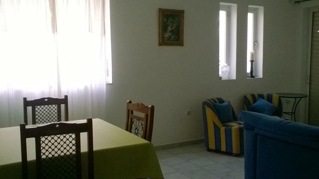 Nireos Proteos 20 Appartement Rafína Buitenkant foto